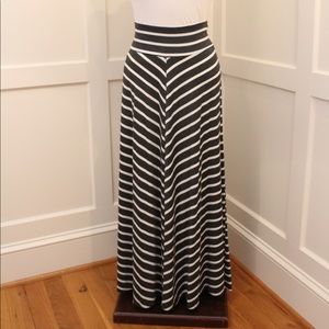 Maxi Grey and White Skirt